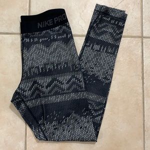 Nike Dri-Fit Patterned Leggings